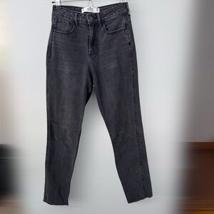 Hollister Curvy High-rise mom jean Size 25x29